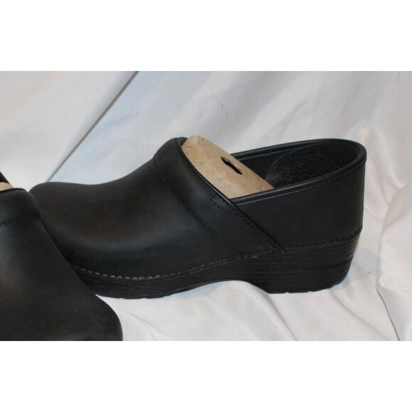 Dansko Women's Black Oiled Leather Professional Clogs EU 38 US 7.5-8 NIB NARROW - Picture 5 of 9